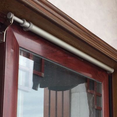 Fermeture de porte en bois à fermeture souple avec finition d'impression en argent et système hydraulique