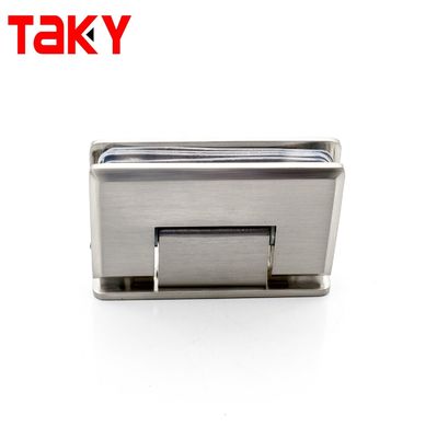 Finition en chrome pour porte de douche