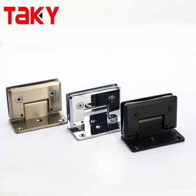 Finition en chrome pour porte de douche