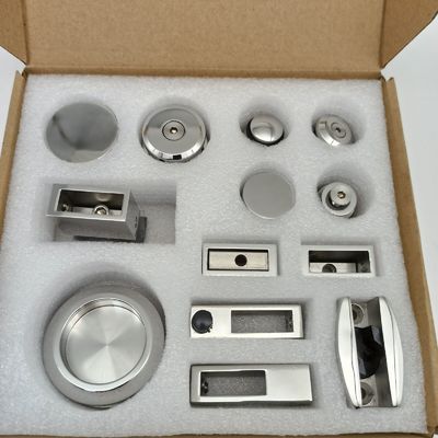 Kit de matériel de porte en verre élégant et élégant pour le système coulissant de salle de bain moderne
