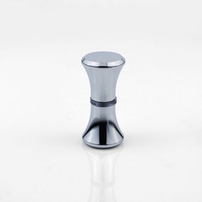Bon prix Salle de bains Douche Salle coulissante porte poignée Porte en verre argentée Double bouton de trou en design en ligne