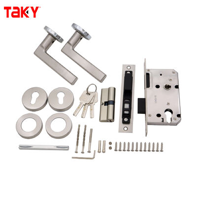 Bon prix Poignées de porte en forme de L en acier inoxydable de conception moderne avec poignée de porte intérieure en bois verrouillable en ligne